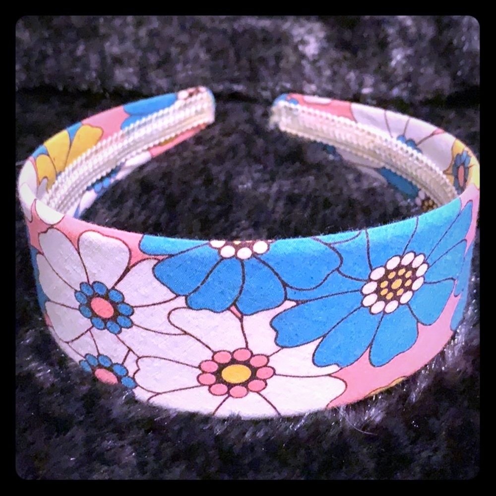Lot of 2- Retro mod headbands
